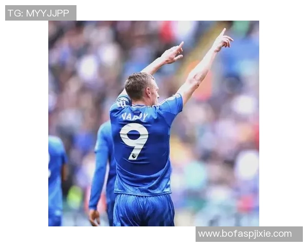 洪都拉斯足球明星德隆：从草根到国际赛场的传奇之路